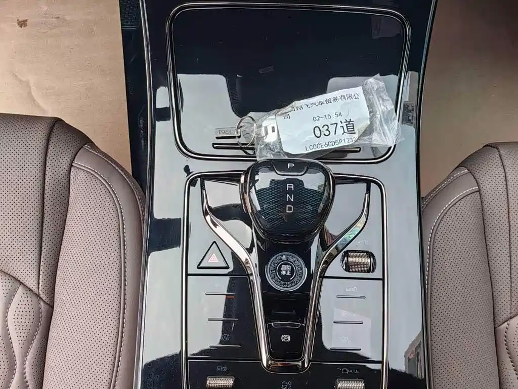 BYD Han — миниатюра 10