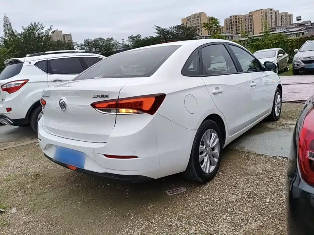 Buick Excelle — миниатюра 7