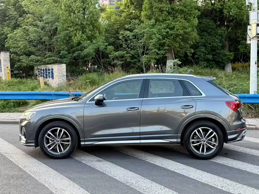 Audi Q3 2021 35 TFSI