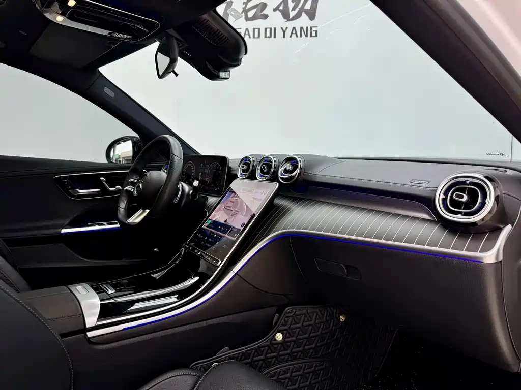 Mercedes-Benz C-Class — миниатюра 13