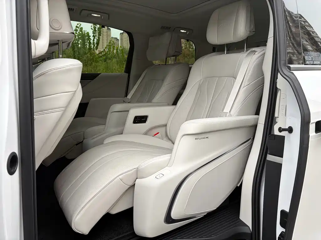 Buick GL8 Hybrid — миниатюра 29