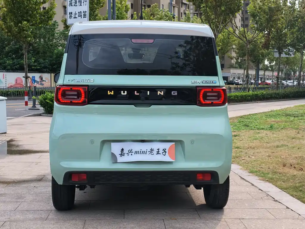 Wuling MINIEV — миниатюра 5