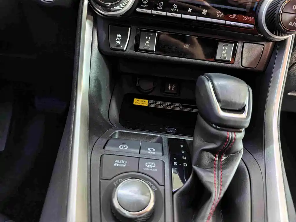 Toyota RAV4 Prime — миниатюра 15