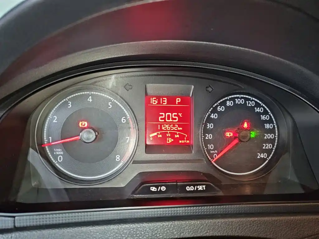 Volkswagen Santana — миниатюра 12