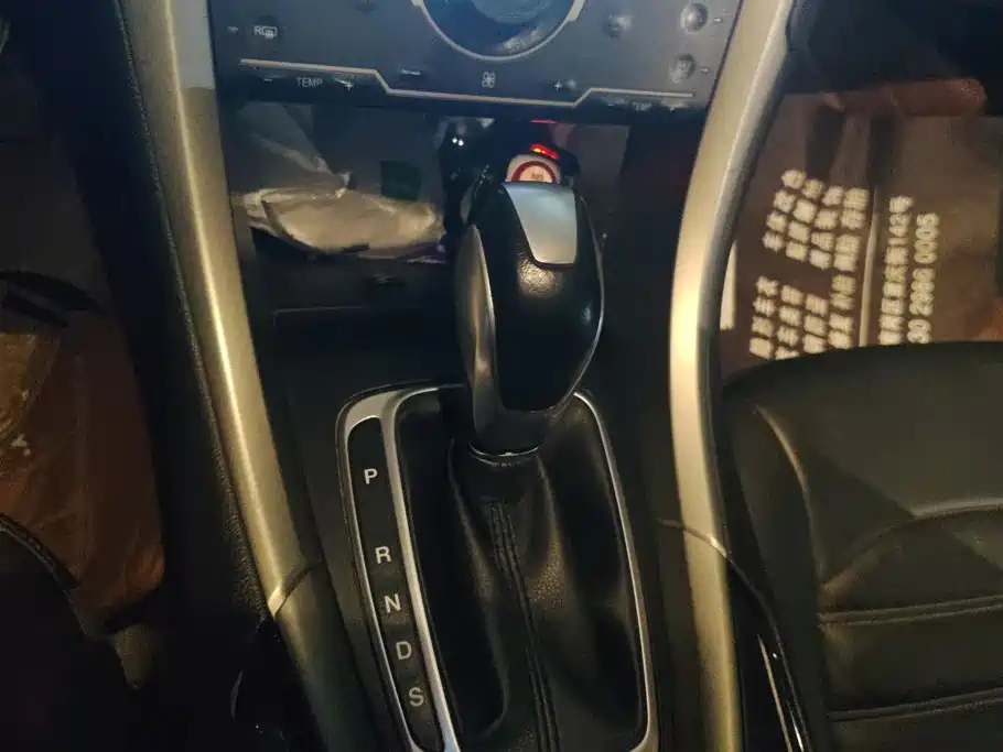 Ford Mondeo — миниатюра 16