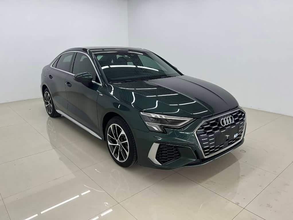 Audi A3 1.4 л 2022 г. Зелёный, пробег 47000 км