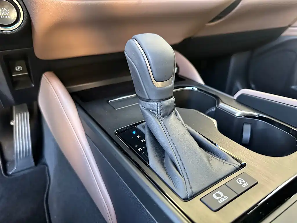 Lexus ES — миниатюра 11