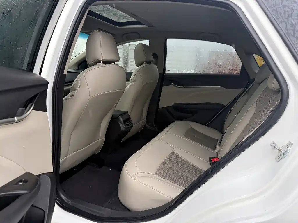Buick Excelle — миниатюра 5