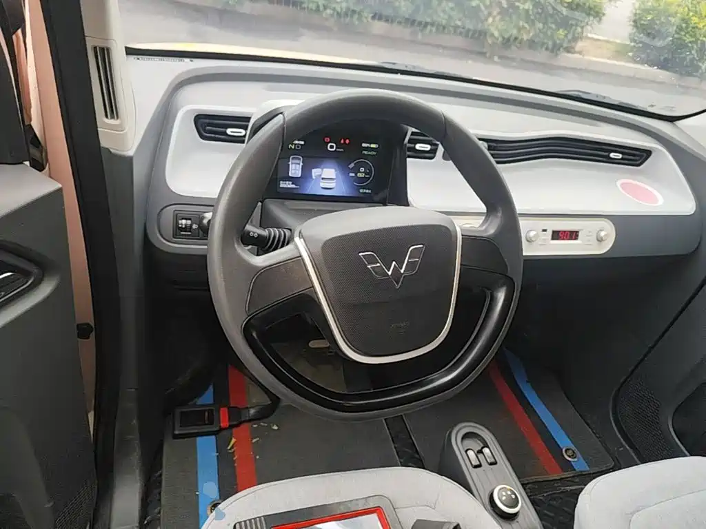 Wuling MINIEV — миниатюра 11