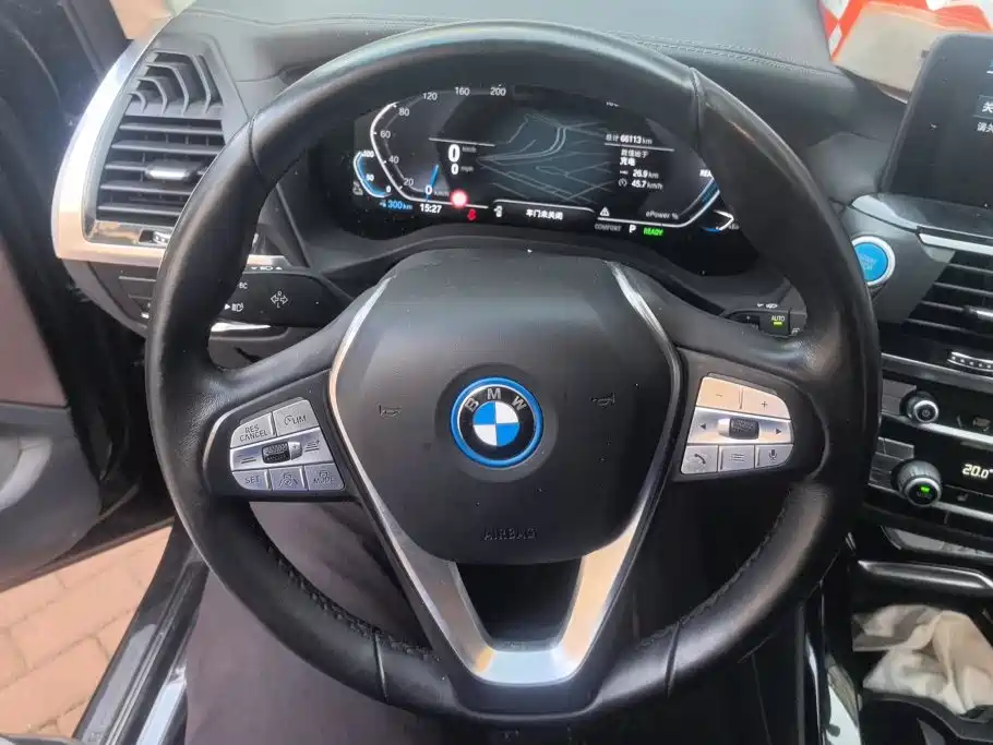 BMW iX3 — миниатюра 15