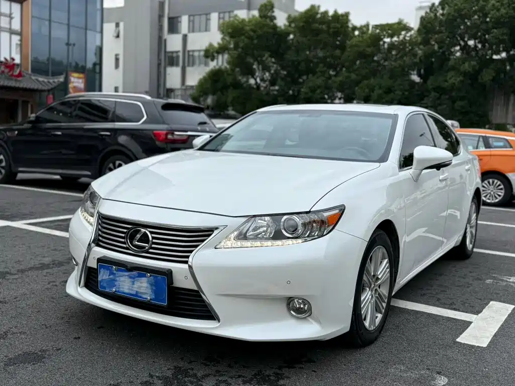 Lexus ES — миниатюра 2