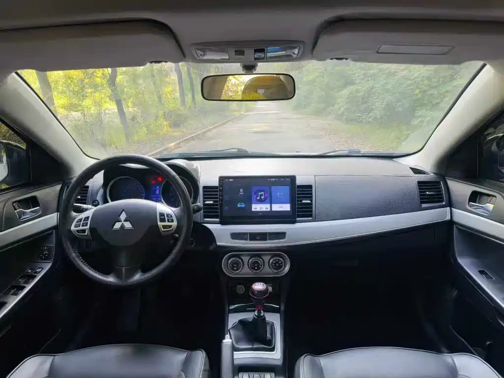 Mitsubishi Lancer EX — миниатюра 5