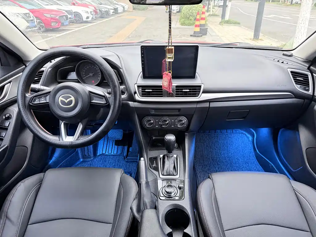 Mazda 3 Axela — миниатюра 11
