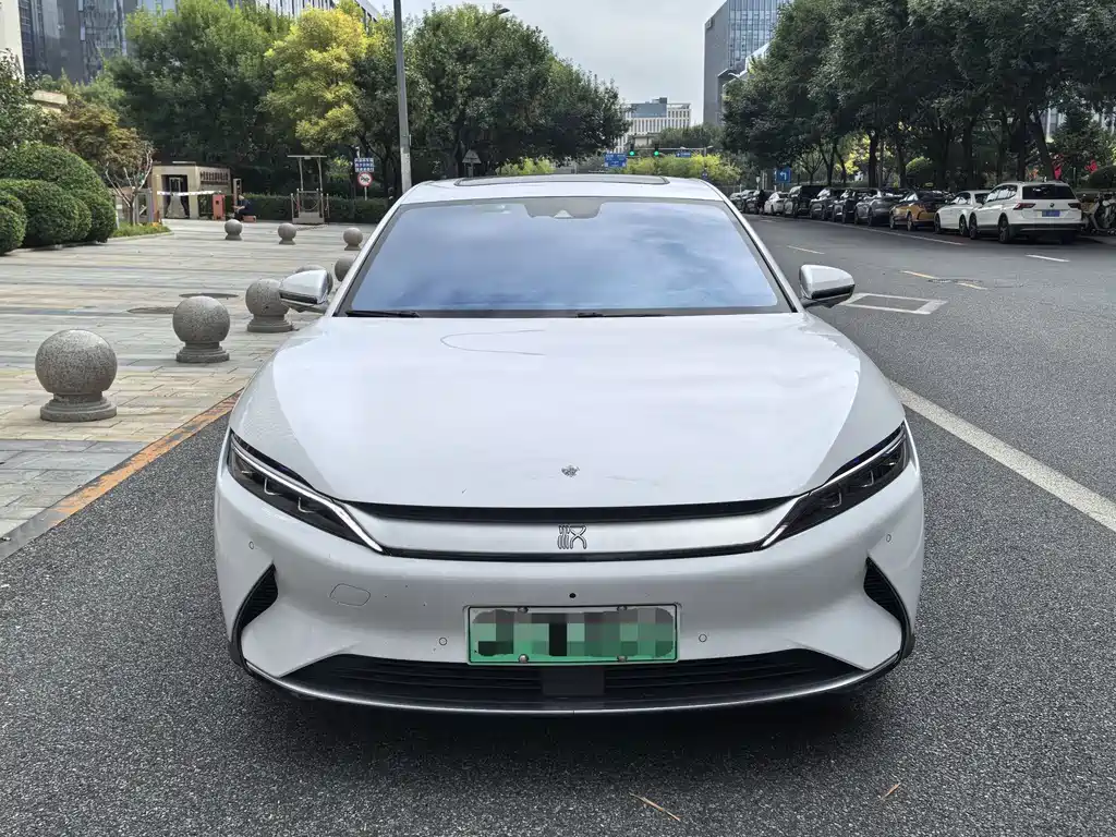 BYD Han — миниатюра 8