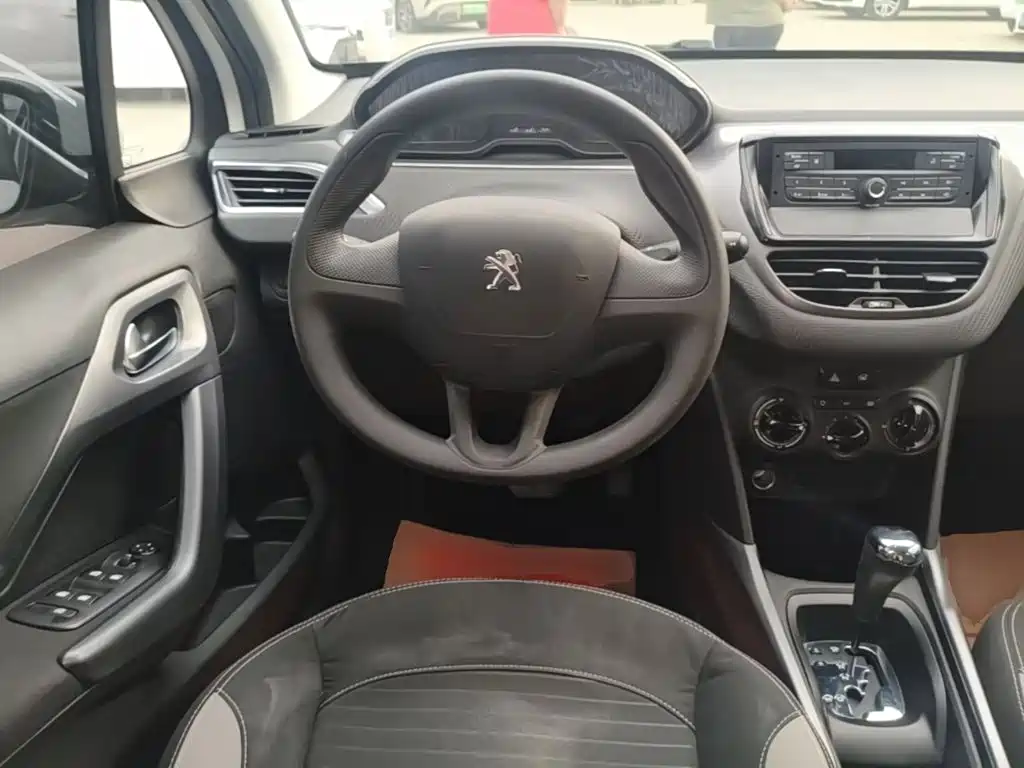 Peugeot 2008 — миниатюра 11