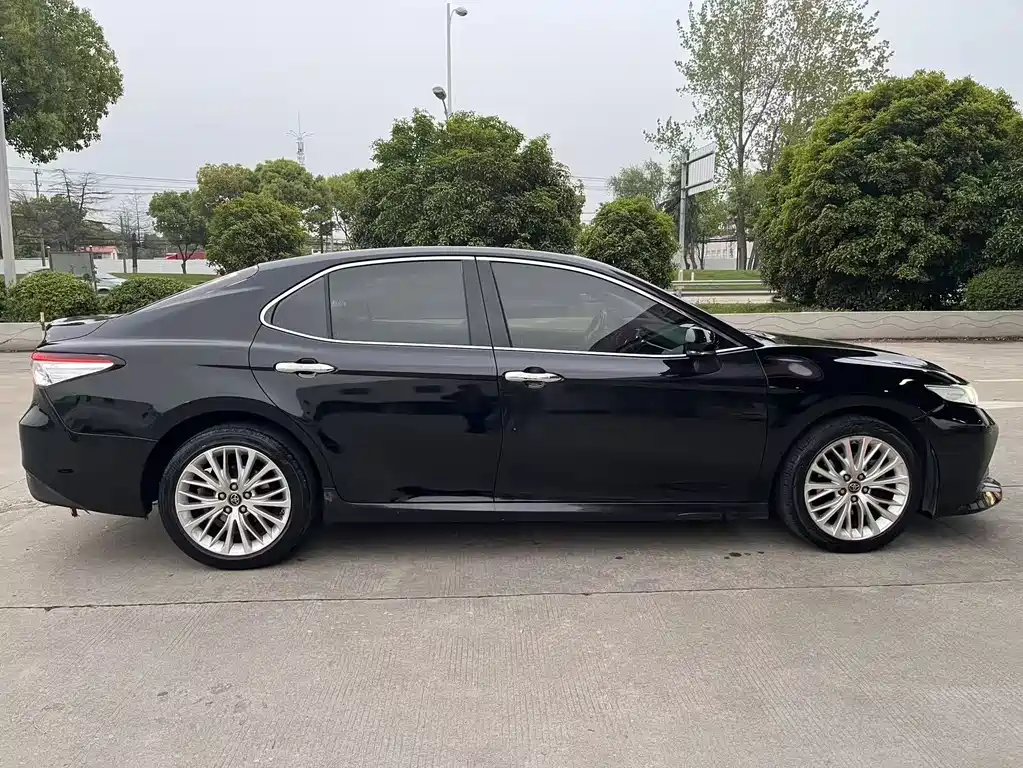 Toyota Camry 2019 2.5G Luxury V