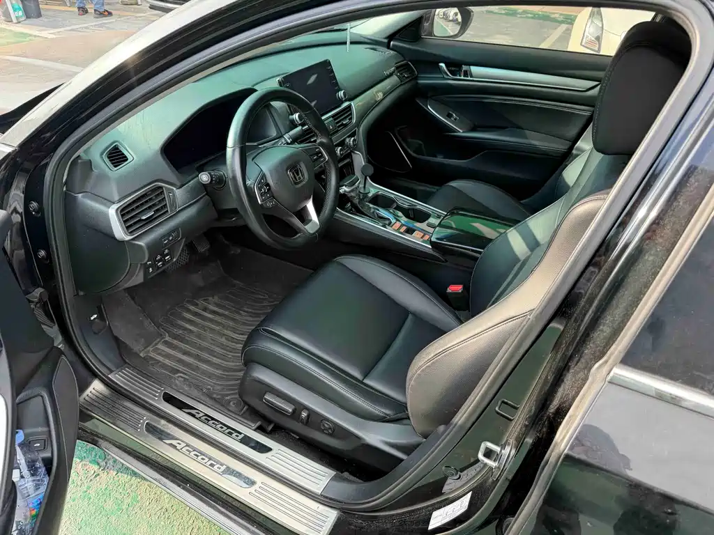 Honda Accord — миниатюра 7