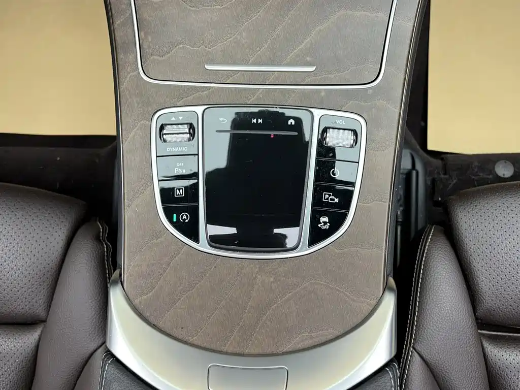 Mercedes-Benz GLC — миниатюра 23