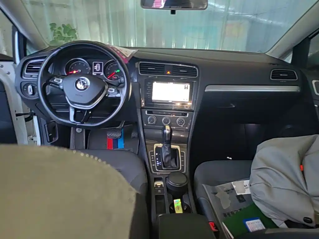 Volkswagen Golf — миниатюра 10