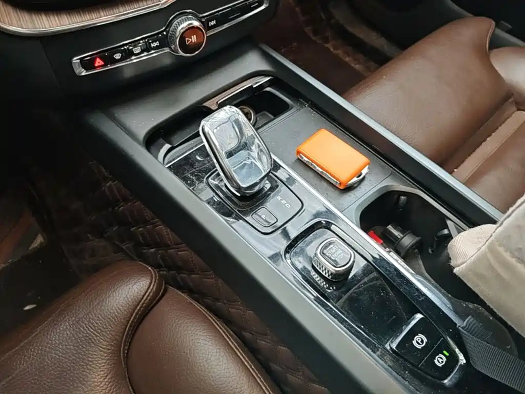 Volvo XC60 — миниатюра 14