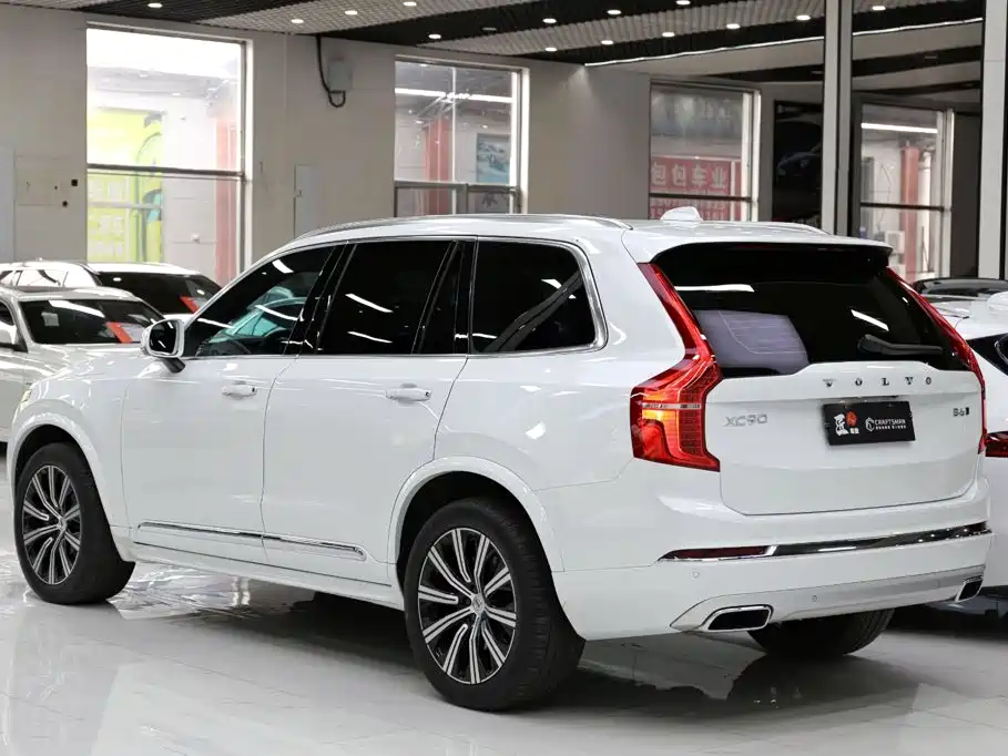 Volvo XC90 — миниатюра 23