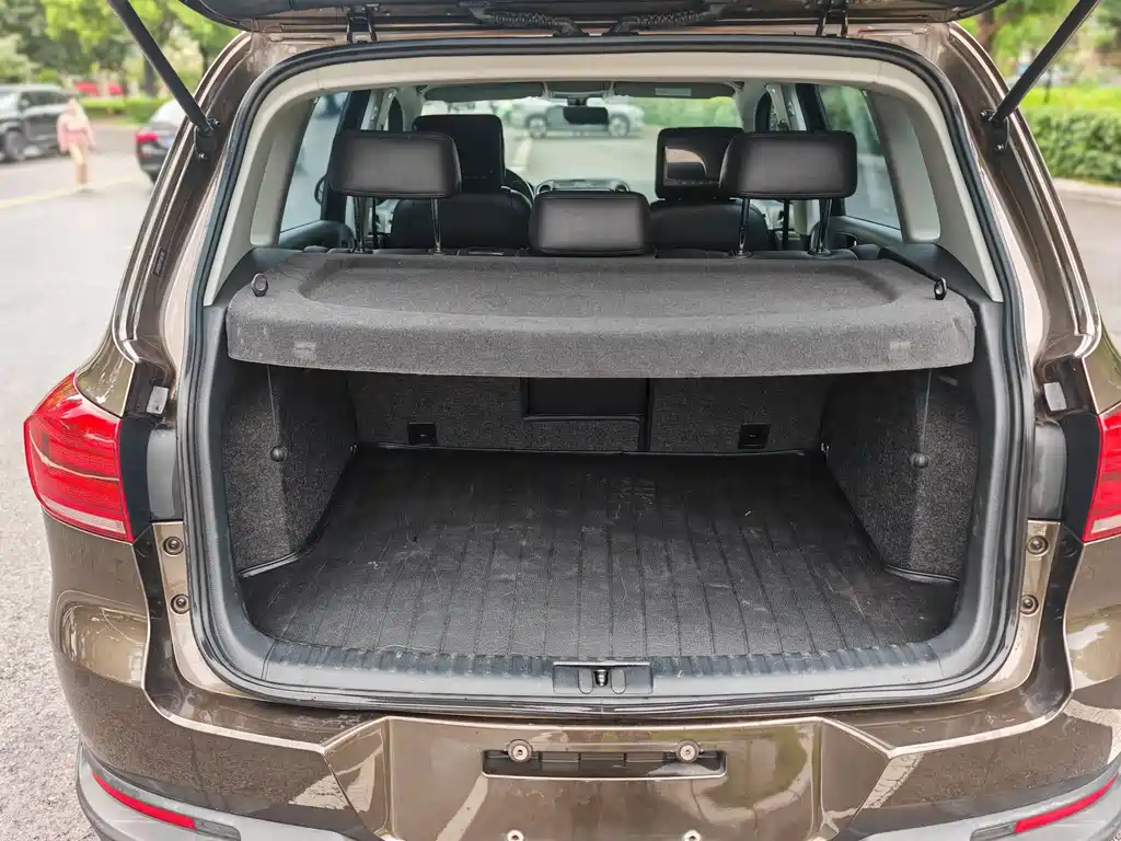 Volkswagen Tiguan — миниатюра 19