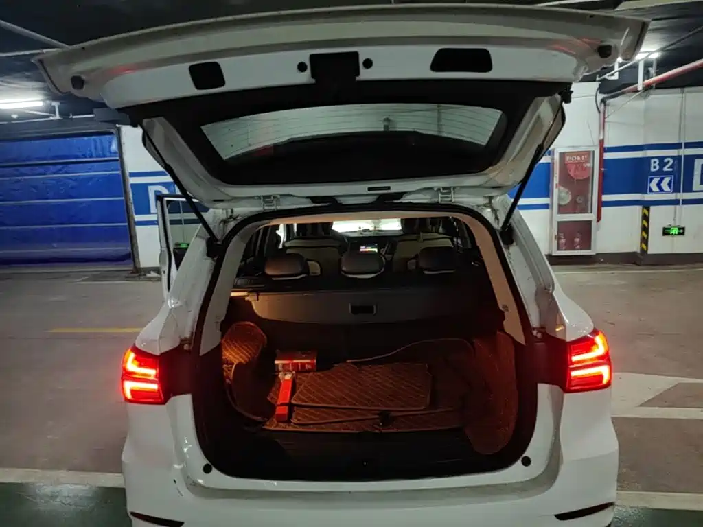 Roewe RX5 — миниатюра 21