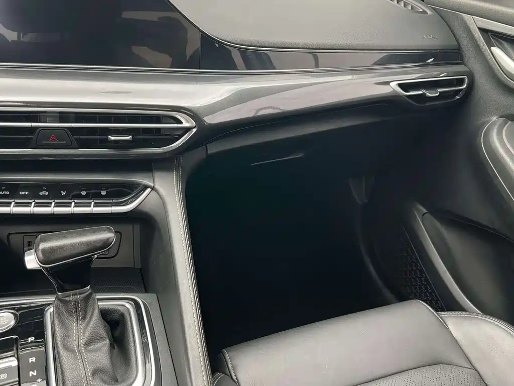 Changan Eado — миниатюра 5