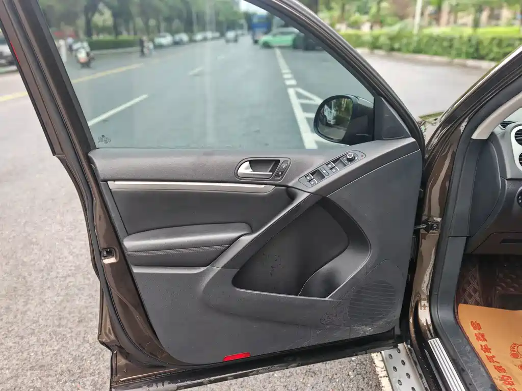 Volkswagen Tiguan — миниатюра 6