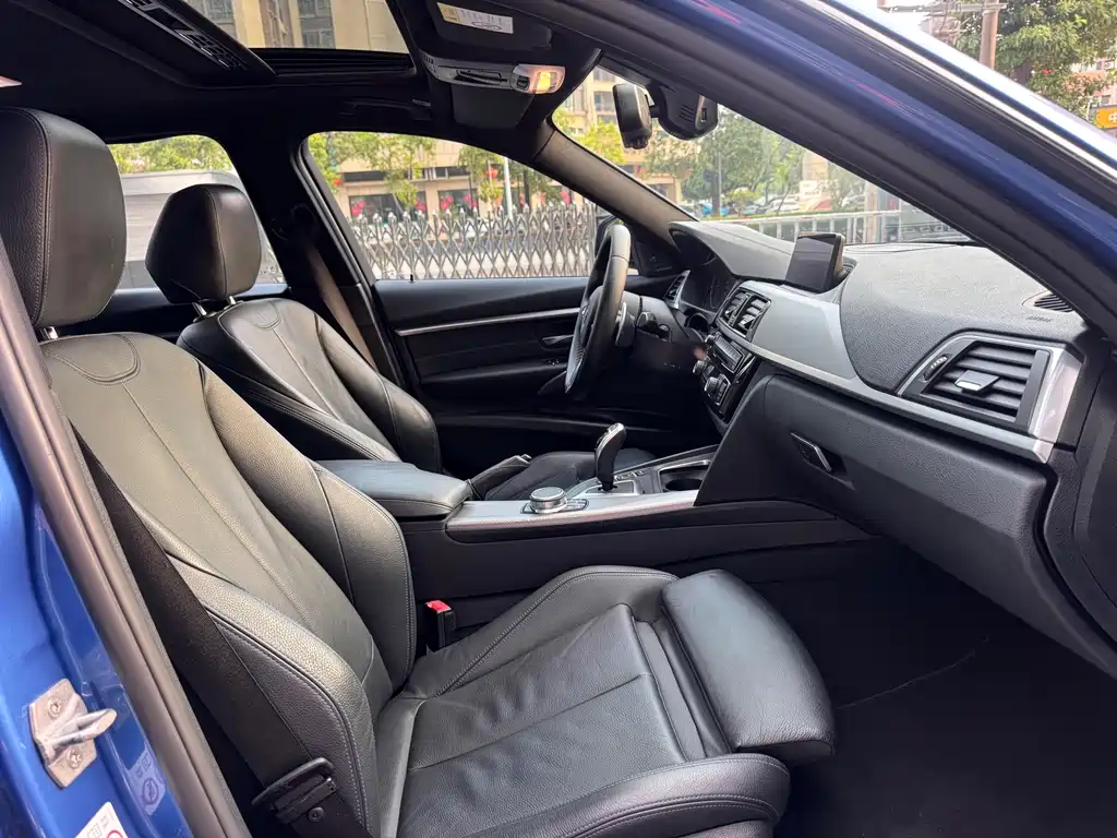 BMW 3 Series — миниатюра 8