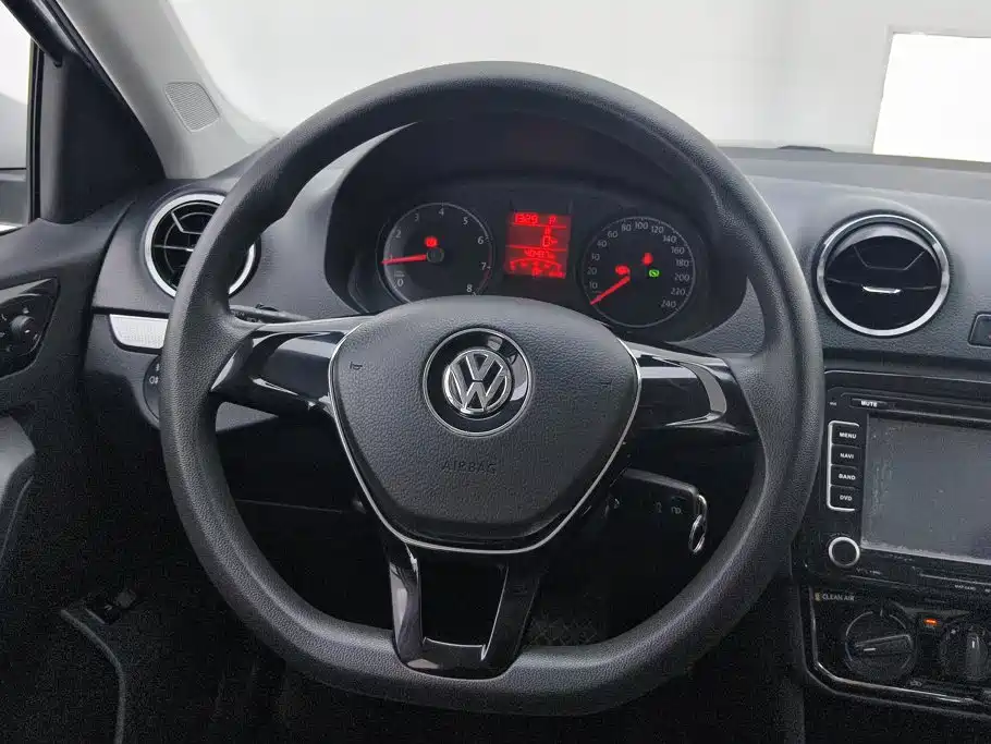 Volkswagen Jetta — миниатюра 14