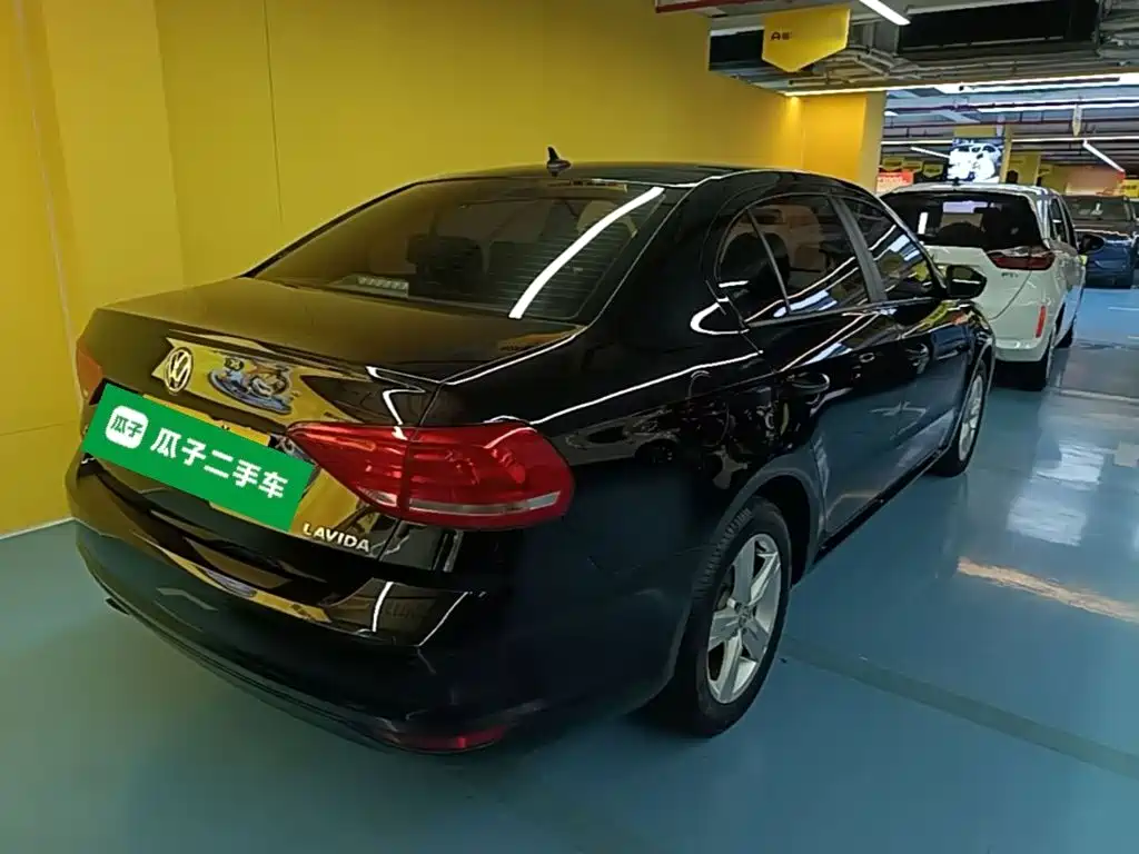 Volkswagen Lavida — миниатюра 7