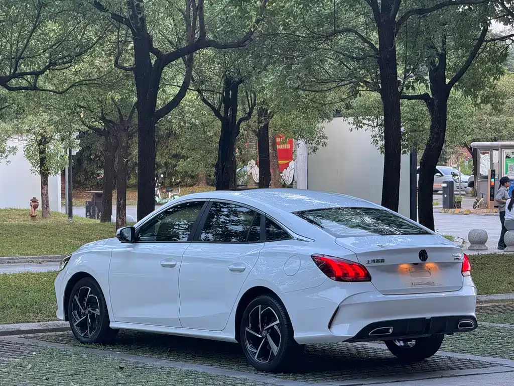 MG MG5 — миниатюра 13