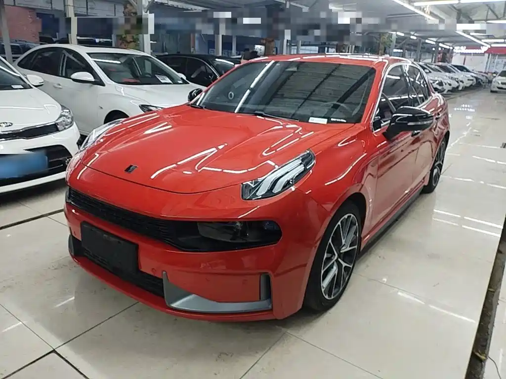 Lynk & Co 03