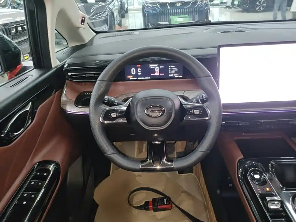 GAC Motor Trumpchi E8 PHEV — миниатюра 11