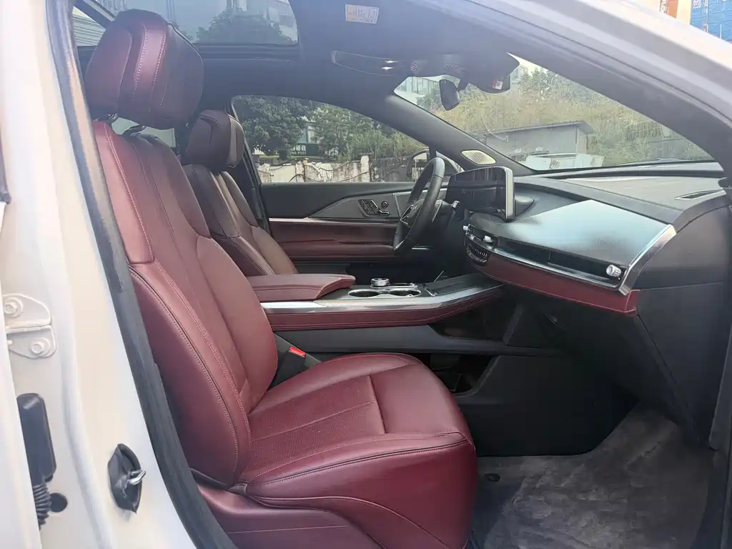 Cadillac XT5 — миниатюра 10