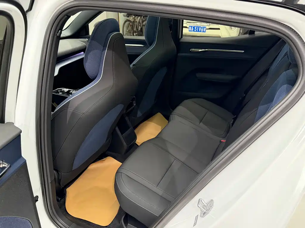 Volvo EX30 — миниатюра 15