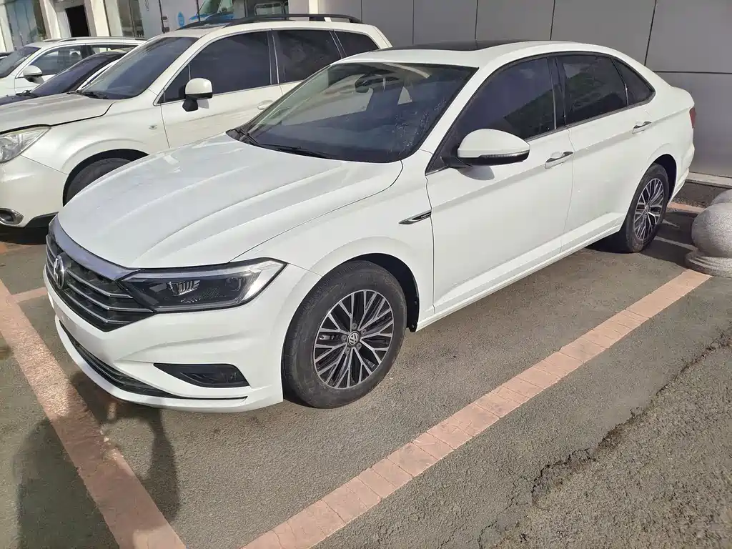 Volkswagen Sagitar 2020