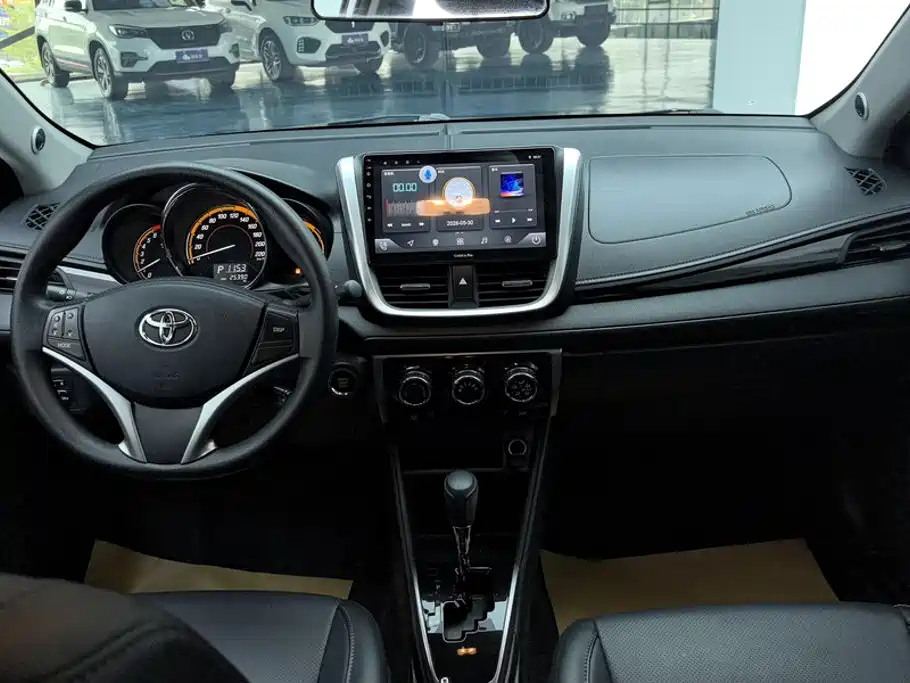 Toyota Yaris L — миниатюра 12