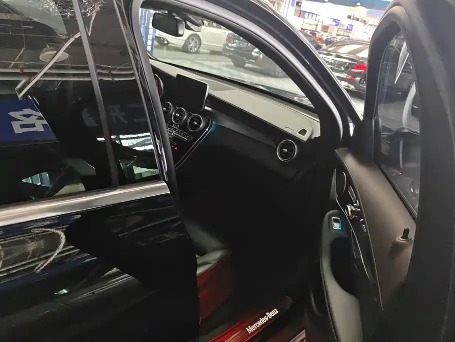 Mercedes-Benz GLC — миниатюра 8