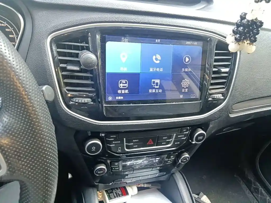 Geely Vision X6 — миниатюра 13