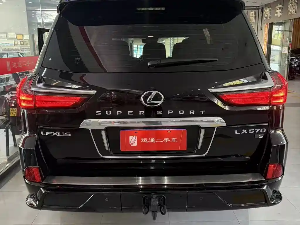 LEXUS LX