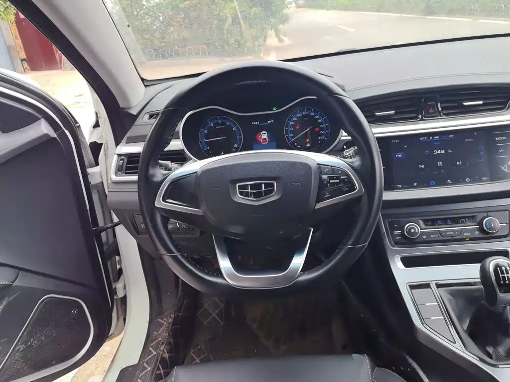 Geely Emgrand — миниатюра 3