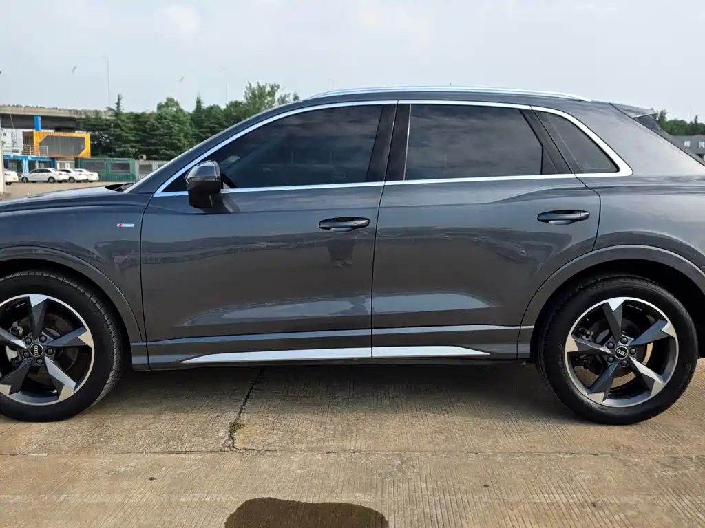 Audi Q3 — миниатюра 12