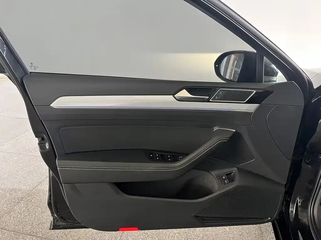 Volkswagen 迈腾 PHEV — миниатюра 6