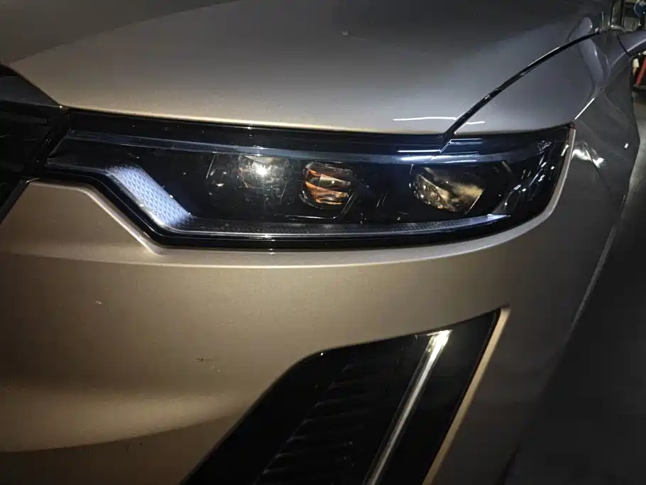 Cadillac XT6 — миниатюра 5