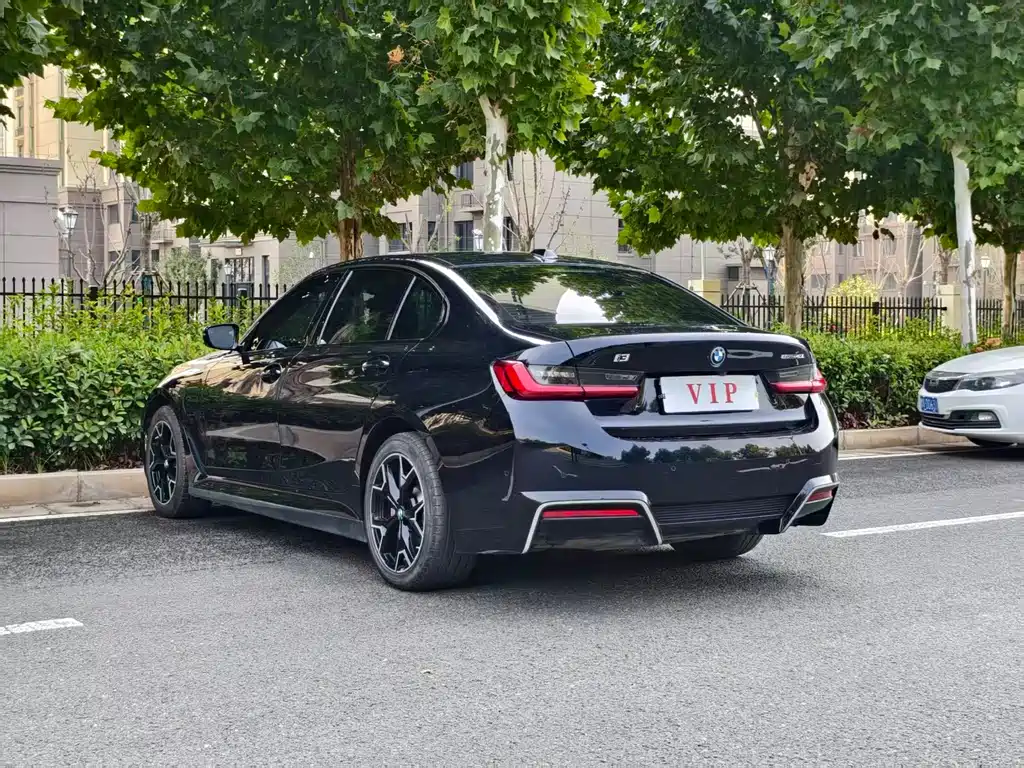 BMW i3 — миниатюра 7