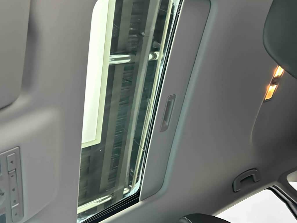 Skoda Kamiq 1.5 л 2024 г. Белый, пробег 3600 км