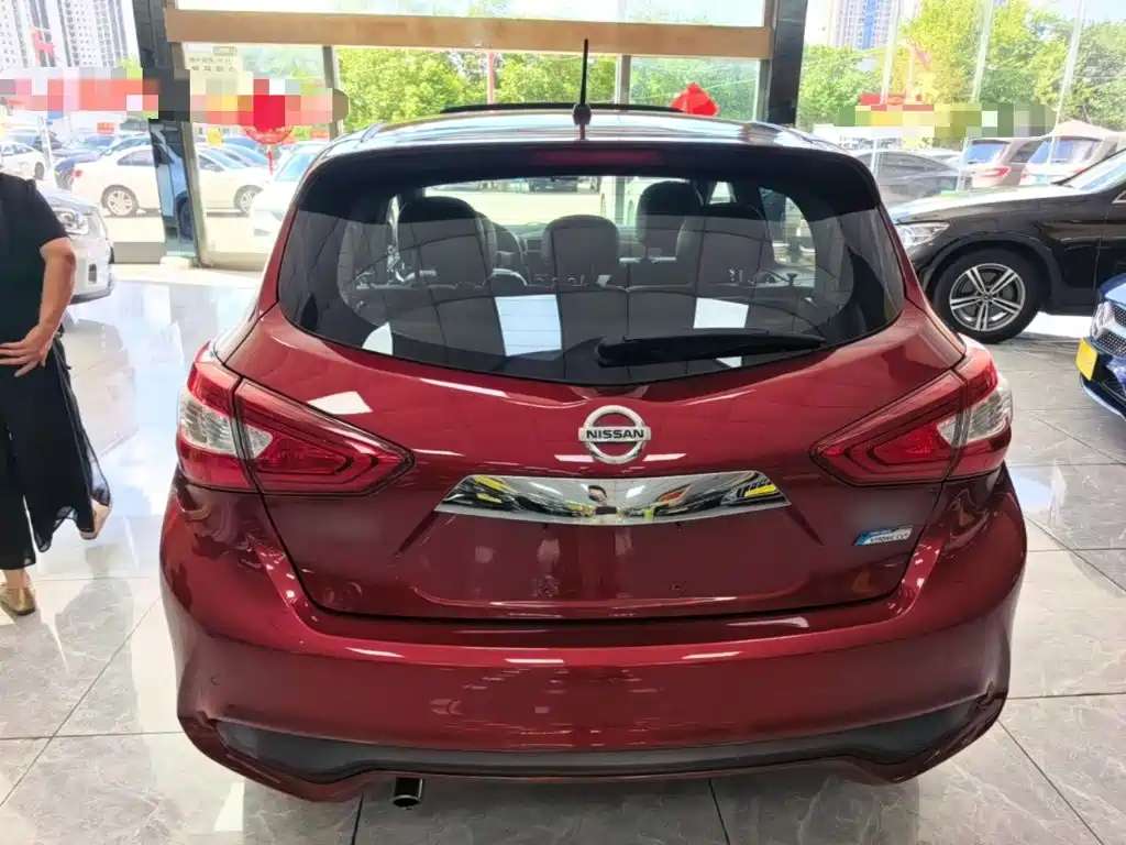 Nissan Tiida — миниатюра 6