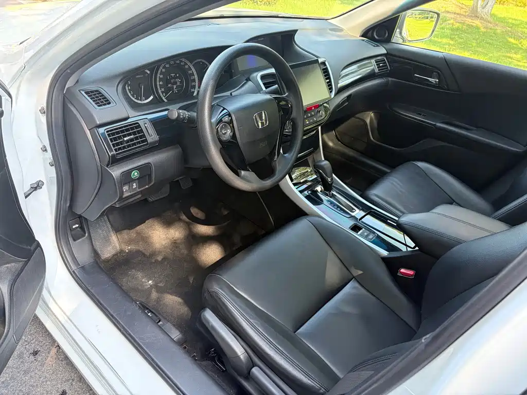 Honda Accord — миниатюра 5